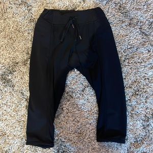 cropped lululemon jogger leggings